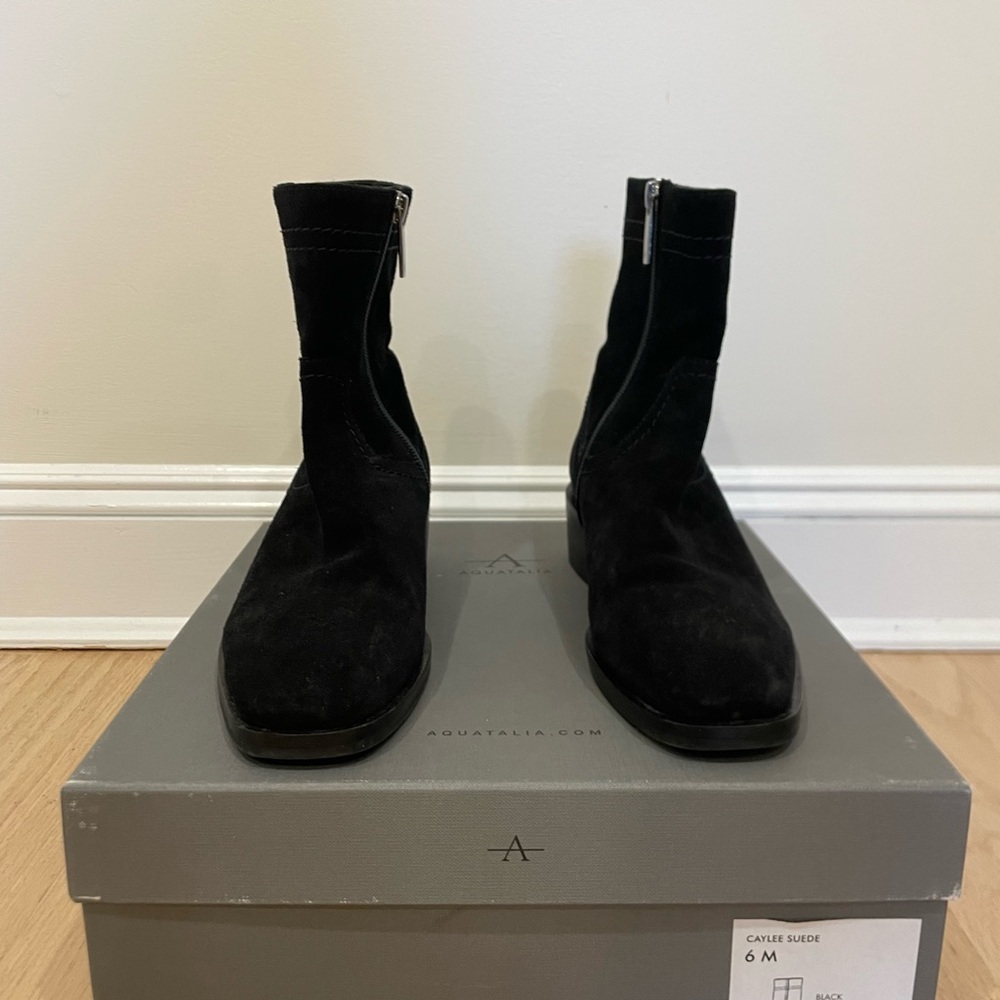 Aquatalia Caylee Black Suede Footwear